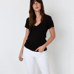Short-Sleeved Deep-V Tee In Black Pima Cotton -Chicorya Sales S31942 3