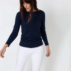 Long-Sleeved Boatneck Tee In Navy Pima Cotton -Chicorya Sales S31947 2 3e447630 95e8 4b74 8ea5 69cca4065876
