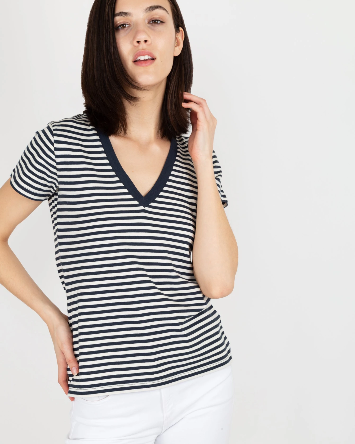 Short-Sleeved Deep-V Tee In Navy/Natural Stripe Jersey 4 Short-Sleeved Deep-V Tee In Navy/Natural Stripe Jersey - Image 2