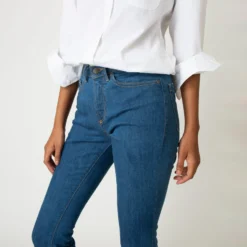 Flare Cropped 5-Pocket Jean In 3-Year Indigo Stretch Denim -Chicorya Sales S60369 8