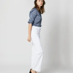 Column Patch Pocket Jean In White Stretch Denim 12 Column Patch Pocket Jean In White Stretch Denim -Chicorya Sales S70238 2509