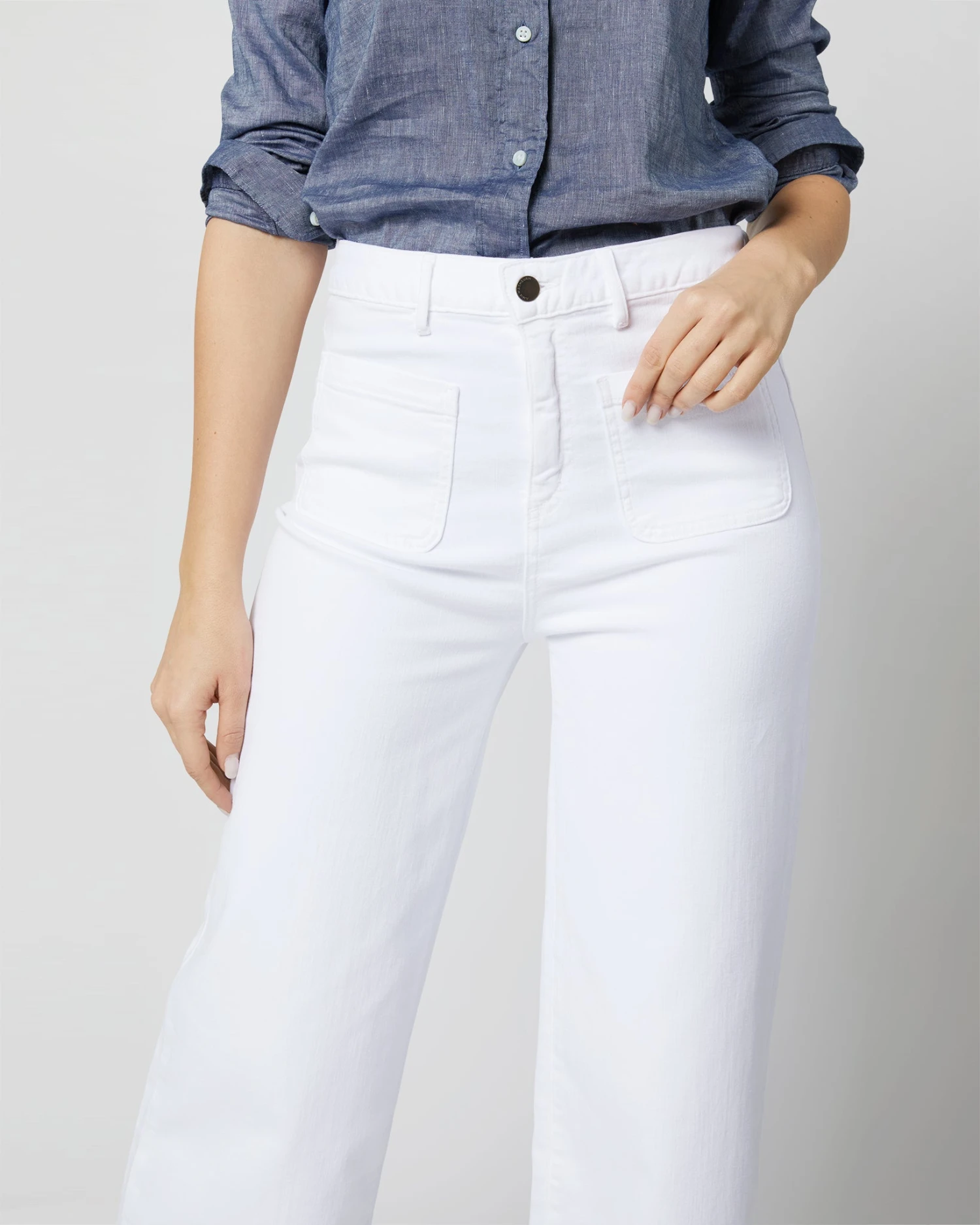 Column Patch Pocket Jean In White Stretch Denim 9 Column Patch Pocket Jean In White Stretch Denim - Image 7