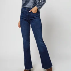 The Weekender Fray Jean In Mint Condition -Chicorya Sales S70804 5187