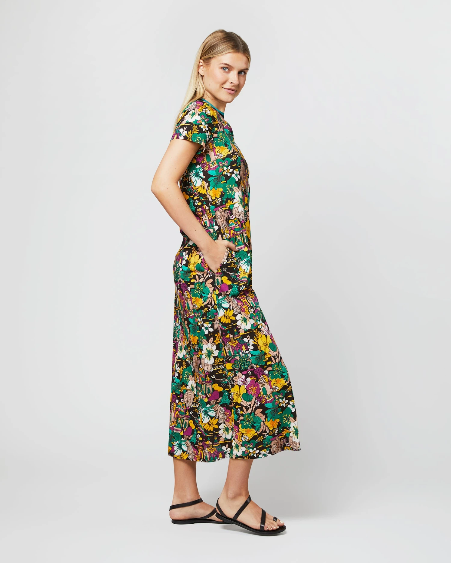 Sporty Swing Dress In Temples Jersey 5 Sporty Swing Dress In Temples Jersey - Image 3