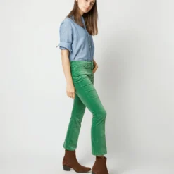 Flare Cropped 5-Pocket Jean In Apple Stretch Velveteen -Chicorya Sales S71911 3214