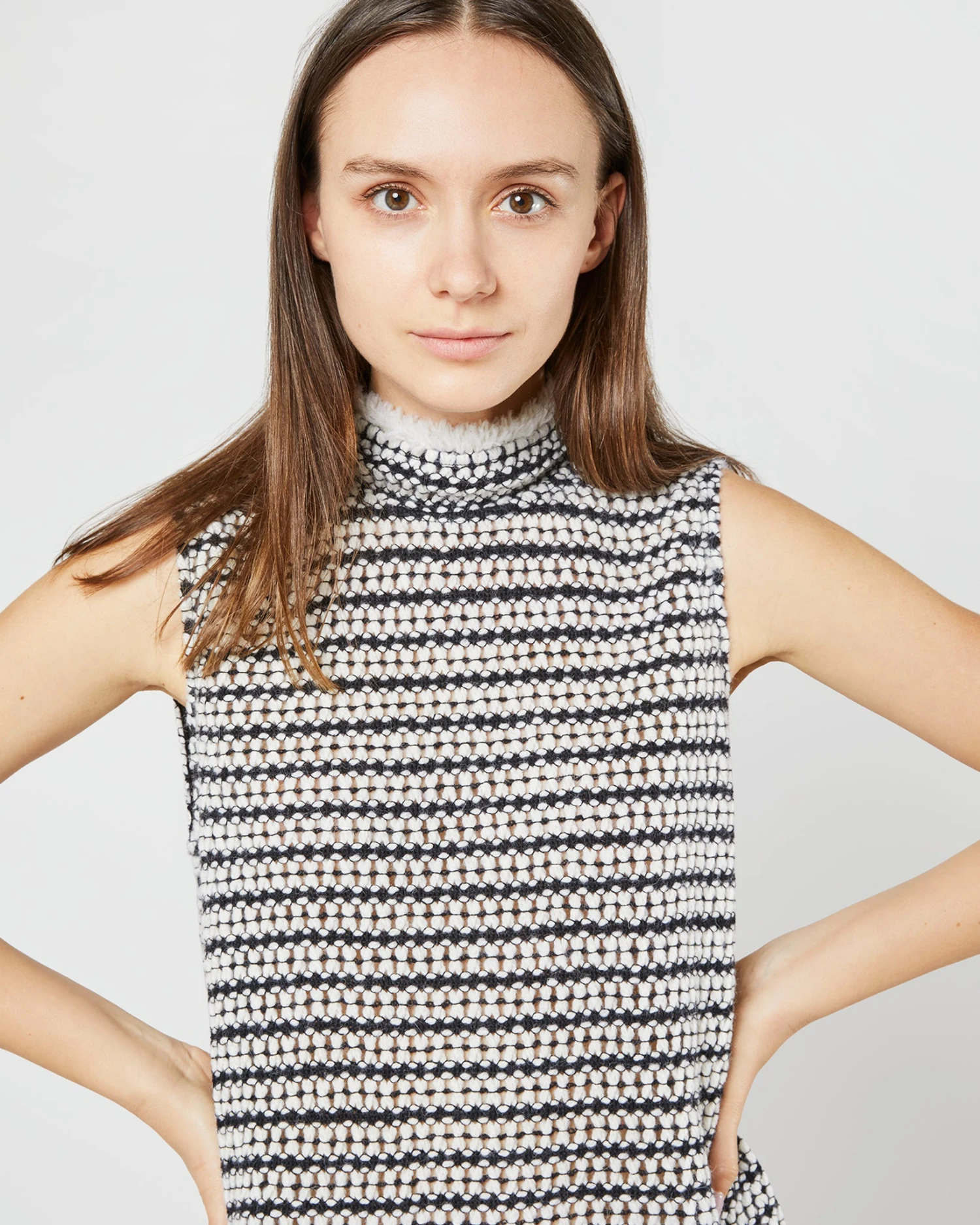 Sleeveless Ana Fringe Top In Ivory/Black Filagree Flower Wool 4 Sleeveless Ana Fringe Top In Ivory/Black Filagree Flower Wool - Image 2