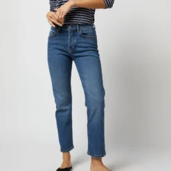 Classic Jean In Mid Vintage -Chicorya Sales S72621 115